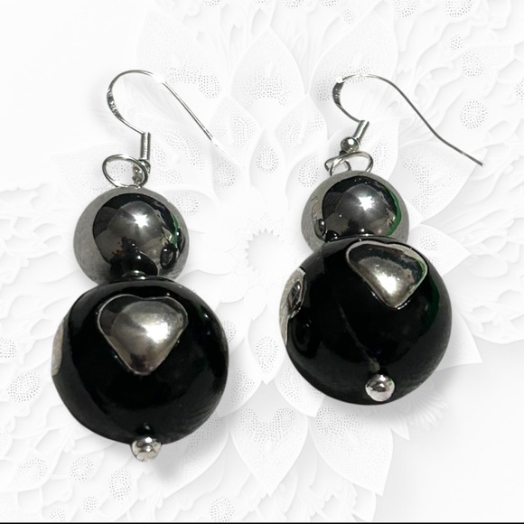Hand Crafted Earrings Hearts Black Silver Acrylic Glass Long Pierced - Picture 4 of 5